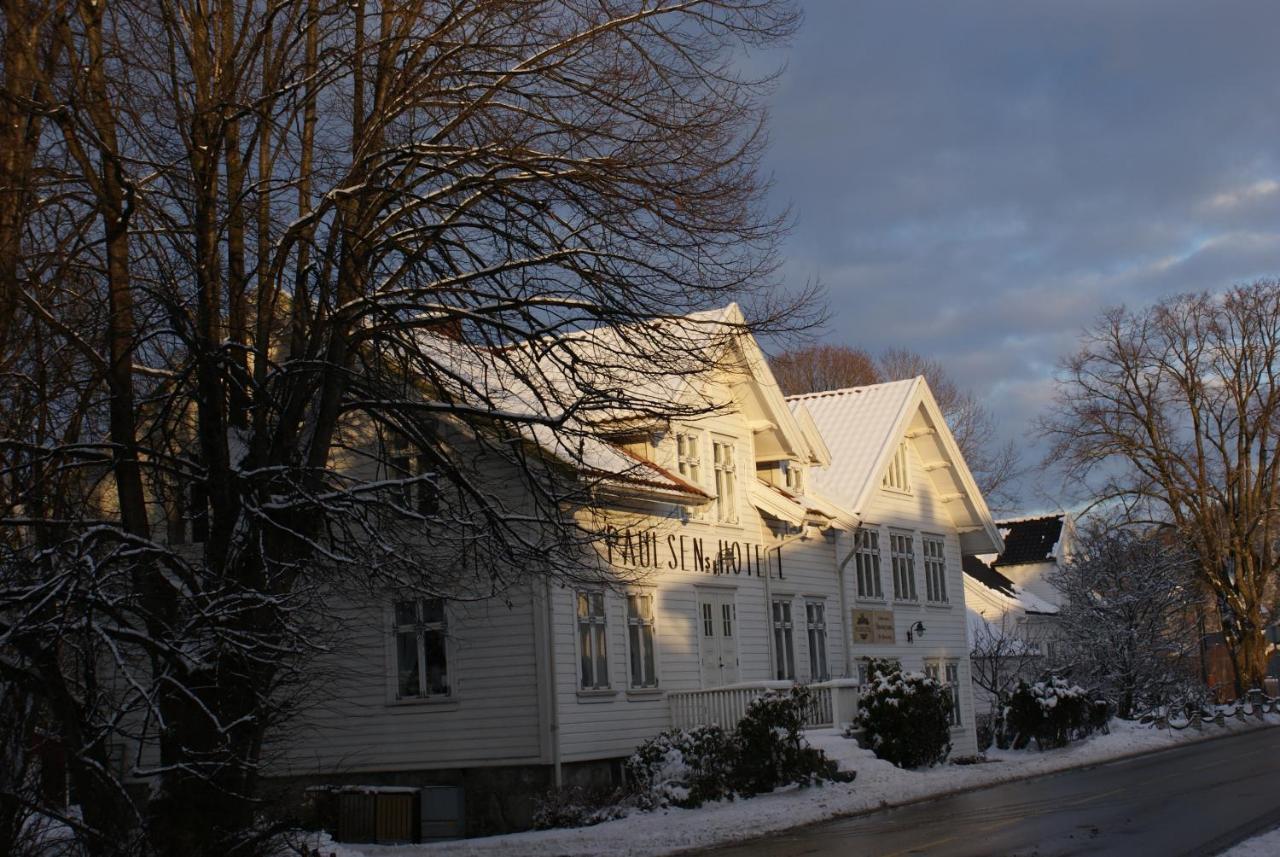 Paulsens Hotel Lyngdal Exterior photo